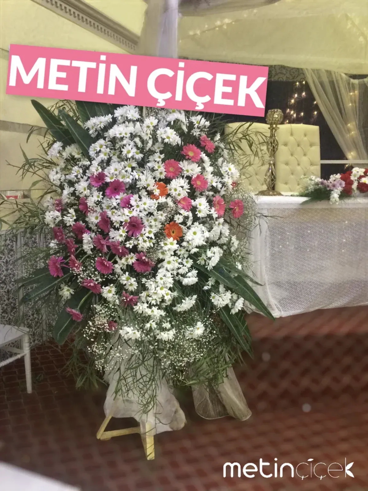 Ferforje Aranjmanı (Pembe-Beyaz)