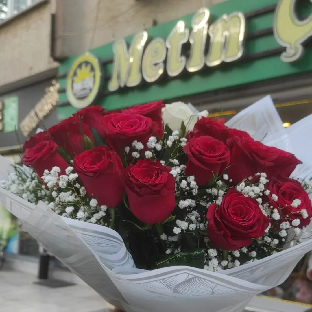 16 Adet Gül Buketi